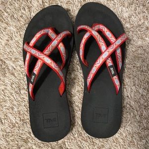 teva sandals/flip flops